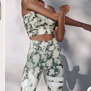 *New* Stronger Bravery Yoga Pant Sports Bra Set S